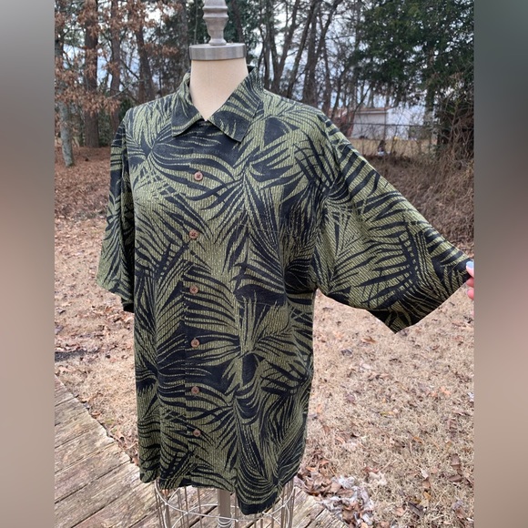 Silk Palm Leaf Hawaiian Button-Up Shirt - Picture 9 of 16